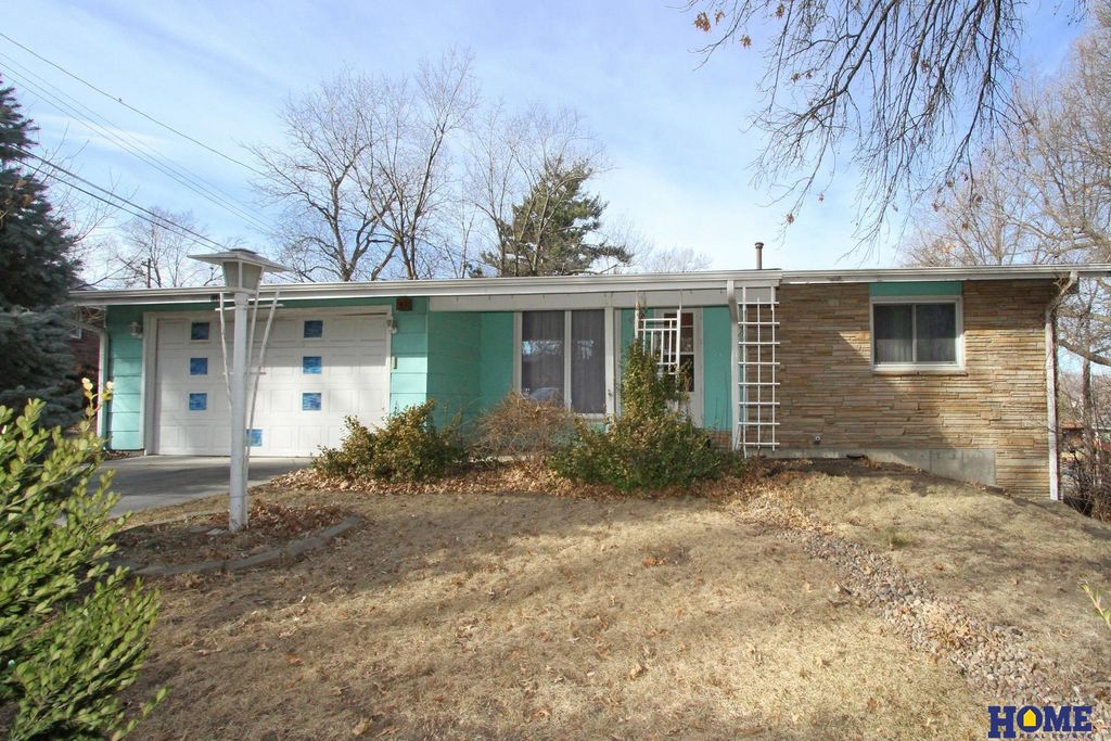 1141 Colony Lane, Lincoln, NE 68505