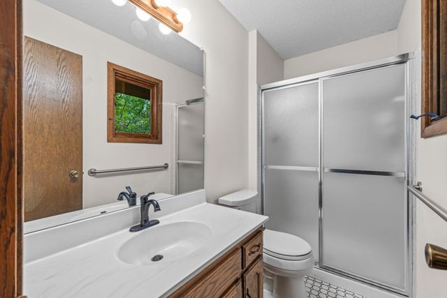 1267 Nursery Hill Lane, Arden Hills, MN 55112