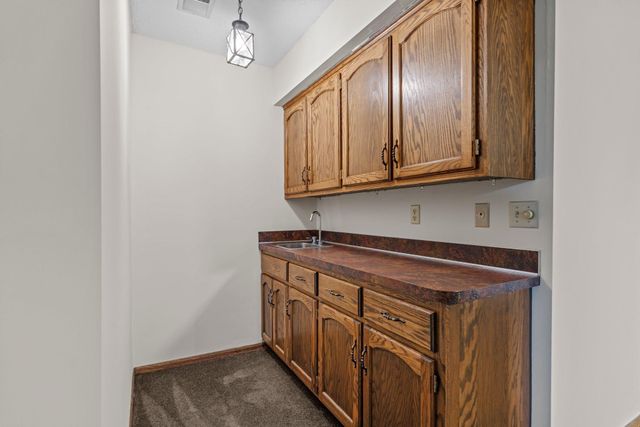 1267 Nursery Hill Lane, Arden Hills, MN 55112