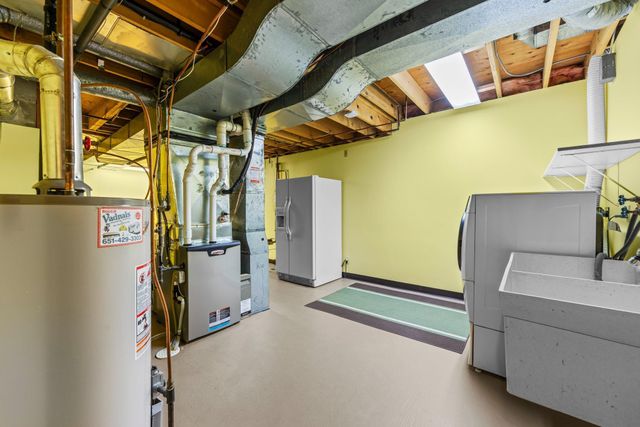 1267 Nursery Hill Lane, Arden Hills, MN 55112