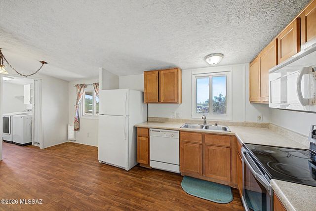 13255 S Hound Dog Road, Vail, AZ 85641