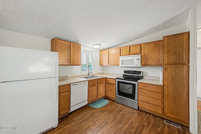13255 S Hound Dog Road, Vail, AZ 85641