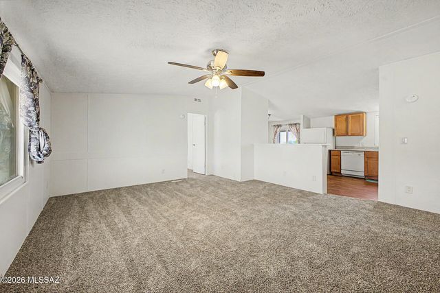 13255 S Hound Dog Road, Vail, AZ 85641