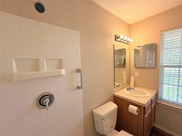 123 Robinson Road, Oyster Creek, TX 77541