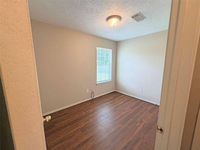 123 Robinson Road, Oyster Creek, TX 77541