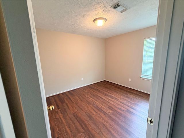123 Robinson Road, Oyster Creek, TX 77541