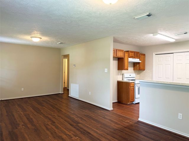 123 Robinson Road, Oyster Creek, TX 77541