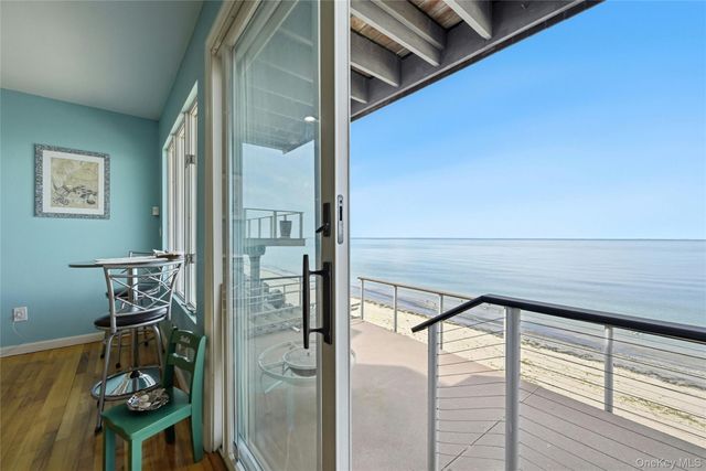 16 Makamah Beach Road, Northport, NY 11768