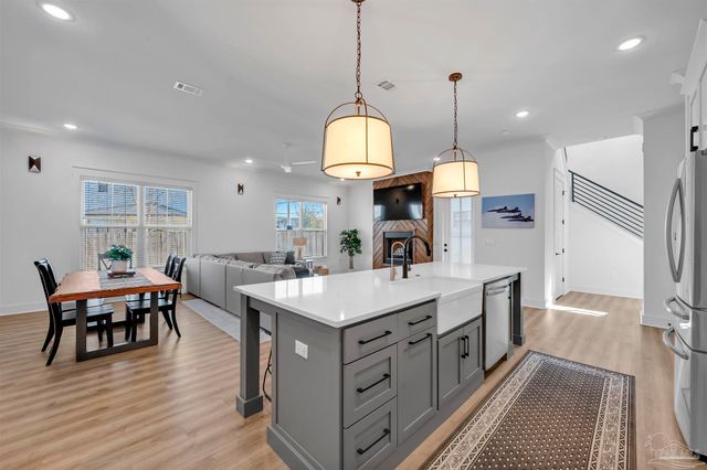 5626 Trout Ln, Pensacola, FL 32507