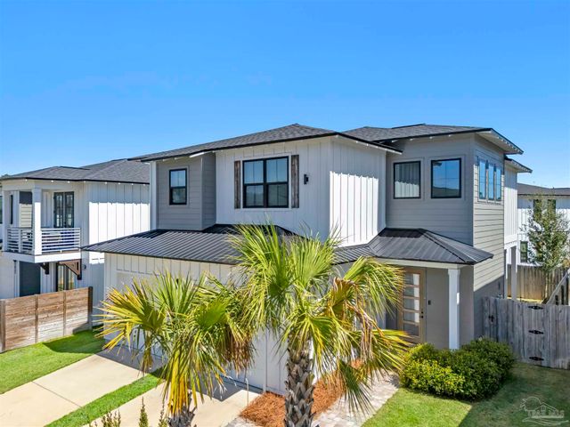 5626 Trout Ln, Pensacola, FL 32507