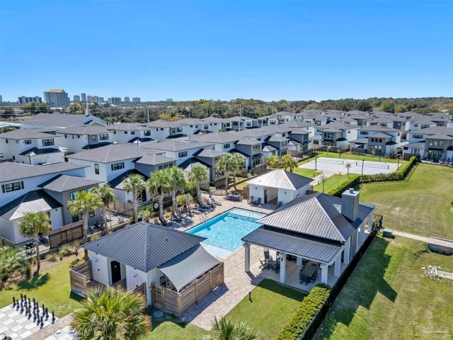 5626 Trout Ln, Pensacola, FL 32507