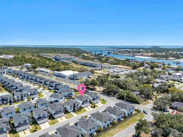 5626 Trout Ln, Pensacola, FL 32507
