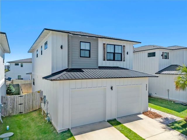 5626 Trout Ln, Pensacola, FL 32507