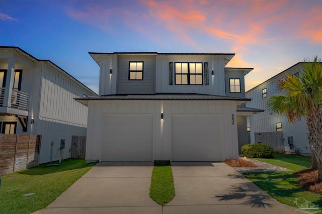 5626 Trout Ln, Pensacola, FL 32507