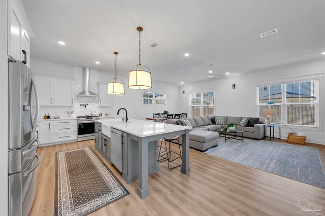5626 Trout Ln, Pensacola, FL 32507