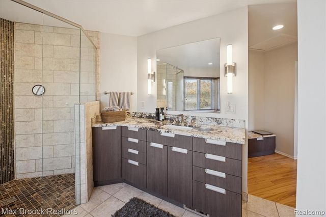 25797 Arcadia Drive, Novi, MI 48374