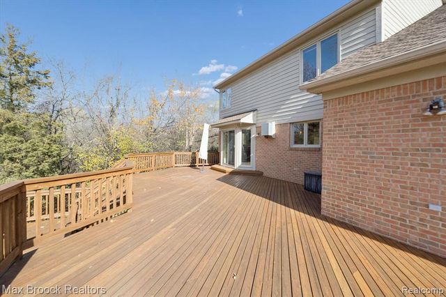 25797 Arcadia Drive, Novi, MI 48374