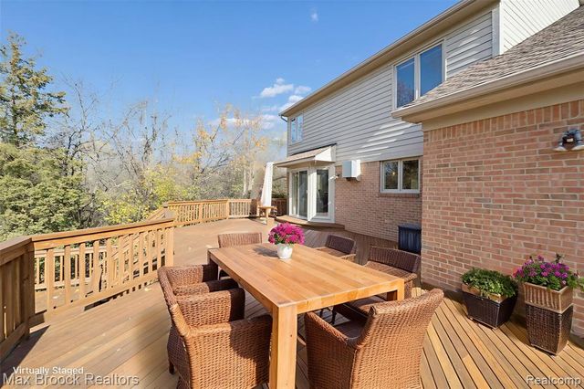 25797 Arcadia Drive, Novi, MI 48374