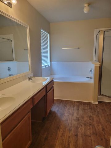 2510 Egret Chase Court, Fresno, TX 77545