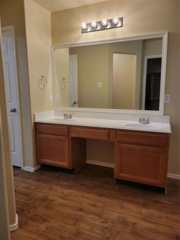 2510 Egret Chase Court, Fresno, TX 77545