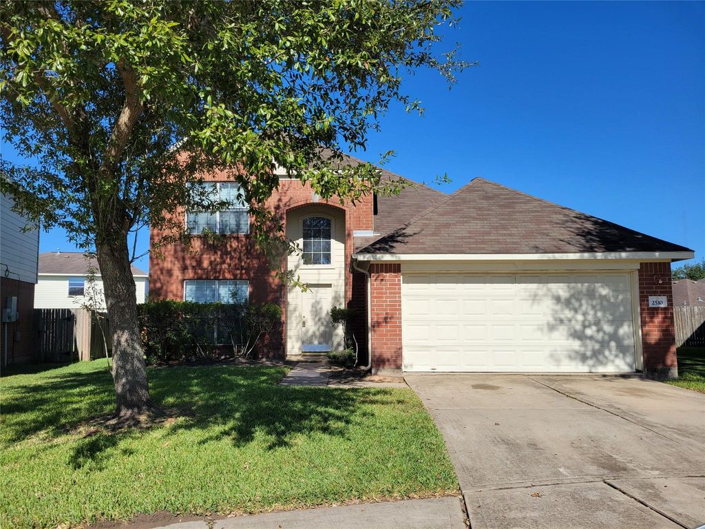 2510 Egret Chase Court, Fresno, TX 77545