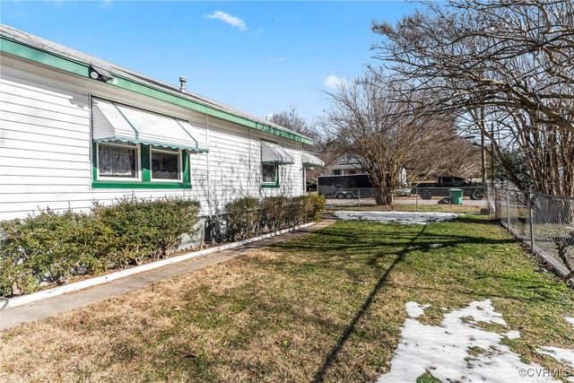 34 Spring St, Petersburg, VA 23803