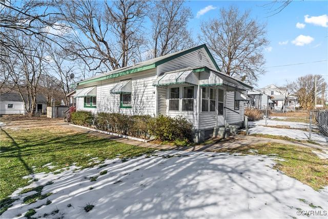 34 Spring St, Petersburg, VA 23803