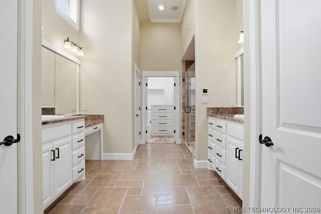 8402 S Nogales Avenue W, Tulsa, OK 74132