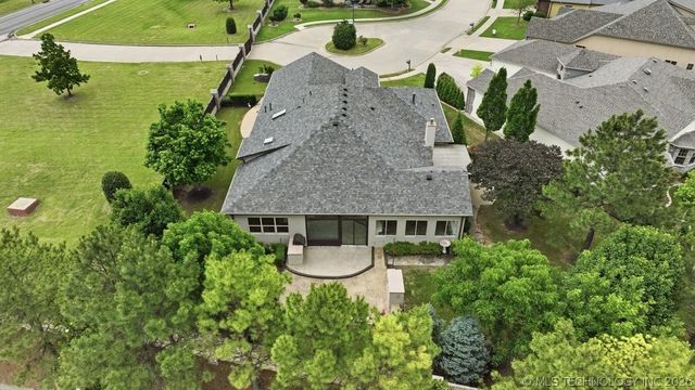 8402 S Nogales Avenue W, Tulsa, OK 74132