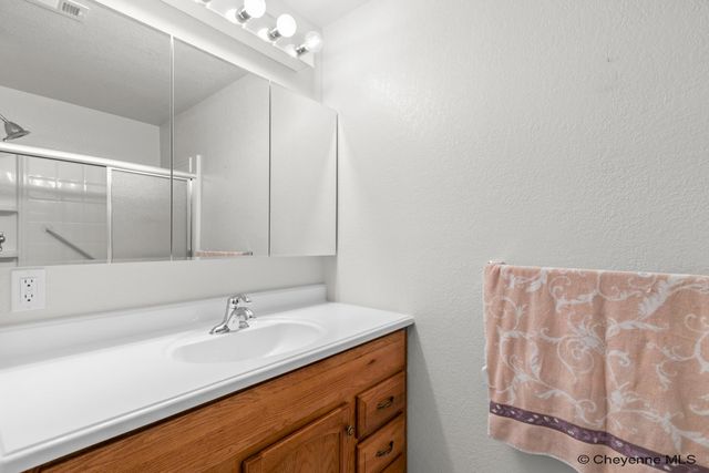 4710 EASY ST, Cheyenne, WY 82009