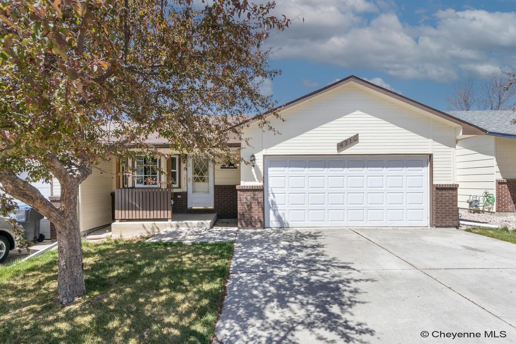 4710 EASY ST, Cheyenne, WY 82009