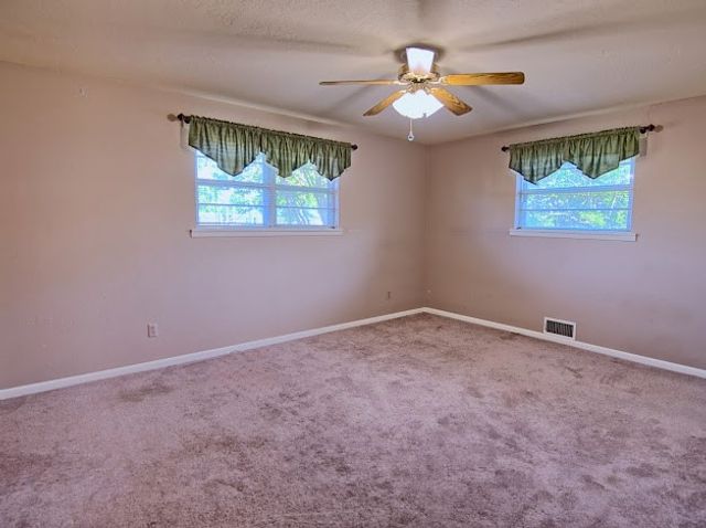 933 N Main Street, Muenster, TX 76252