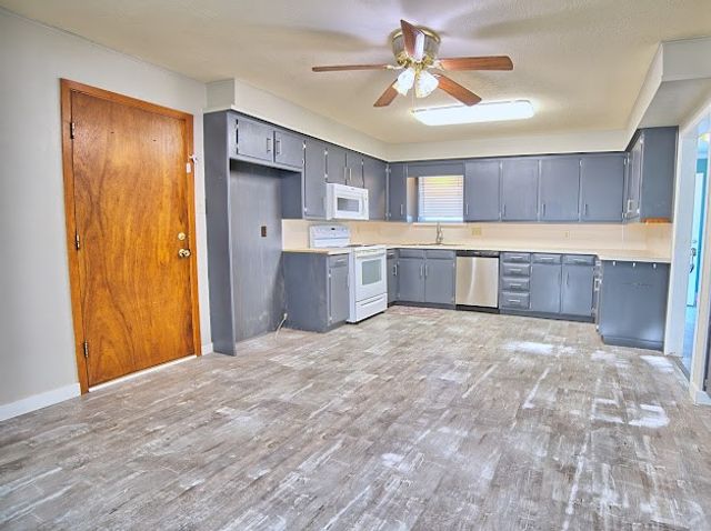 933 N Main Street, Muenster, TX 76252