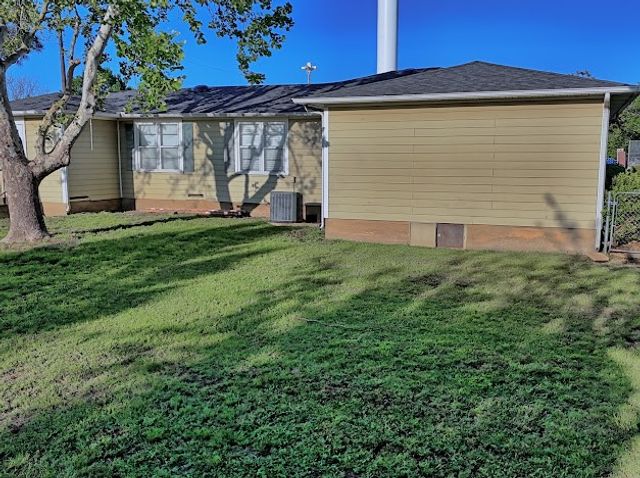 933 N Main Street, Muenster, TX 76252