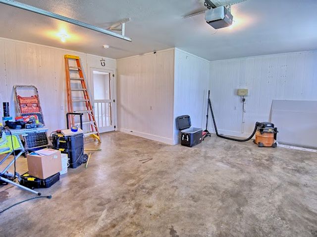 933 N Main Street, Muenster, TX 76252