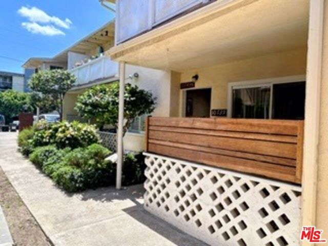 10737 Francis Place, Los Angeles, CA 90034