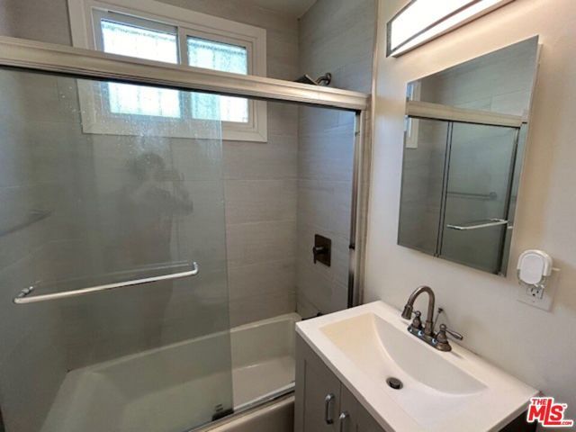 10737 Francis Place, Los Angeles, CA 90034