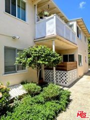 10737 Francis Place, Los Angeles, CA 90034