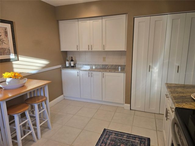 4617 FOREST WOOD TRAIL 8, Sarasota, FL 34241