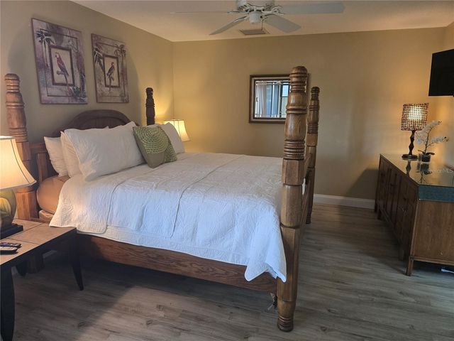 4617 FOREST WOOD TRAIL 8, Sarasota, FL 34241