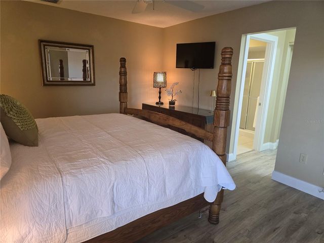 4617 FOREST WOOD TRAIL 8, Sarasota, FL 34241