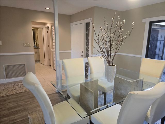 4617 FOREST WOOD TRAIL 8, Sarasota, FL 34241