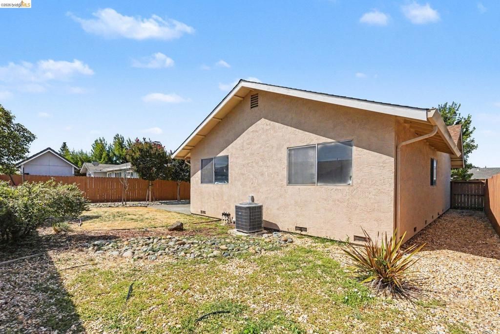 Image 25 of property listing at 511 El Mar, Suisun City, CA 94585