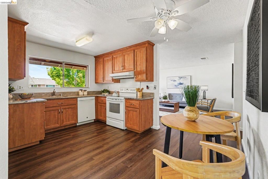 Image 8 of property listing at 511 El Mar, Suisun City, CA 94585