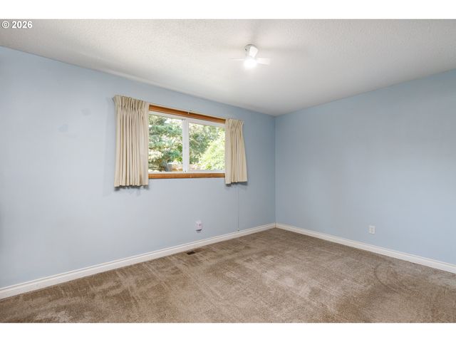 17707 Se WASHINGTON St, Portland, OR 97233