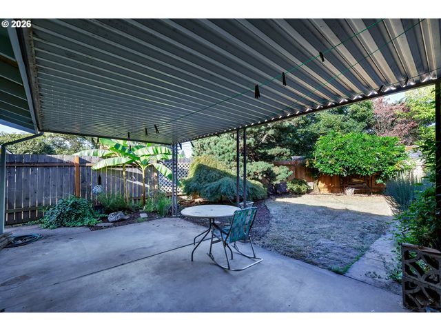 17707 Se WASHINGTON St, Portland, OR 97233