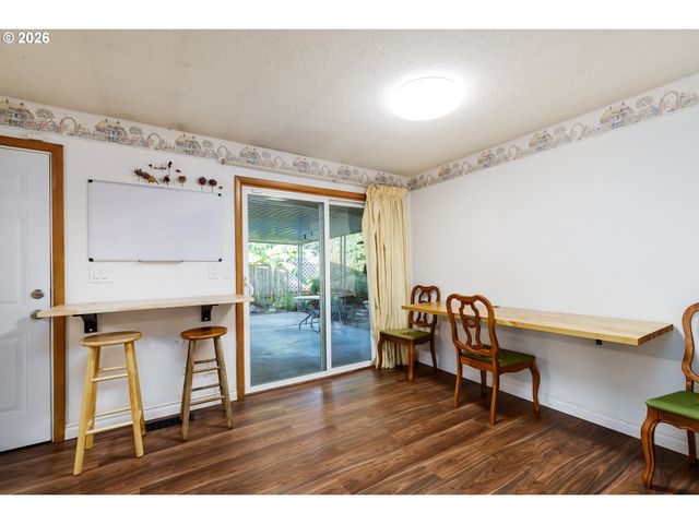 17707 Se WASHINGTON St, Portland, OR 97233