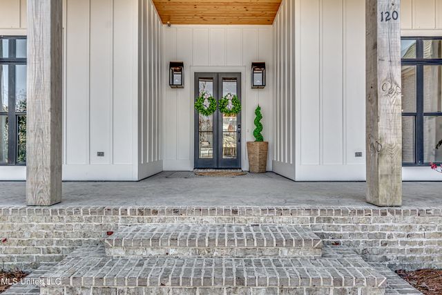 120 Silverleaf Drive, Madison, MS 39110