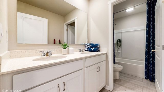914 2nd Street NE, Altoona, IA 50009