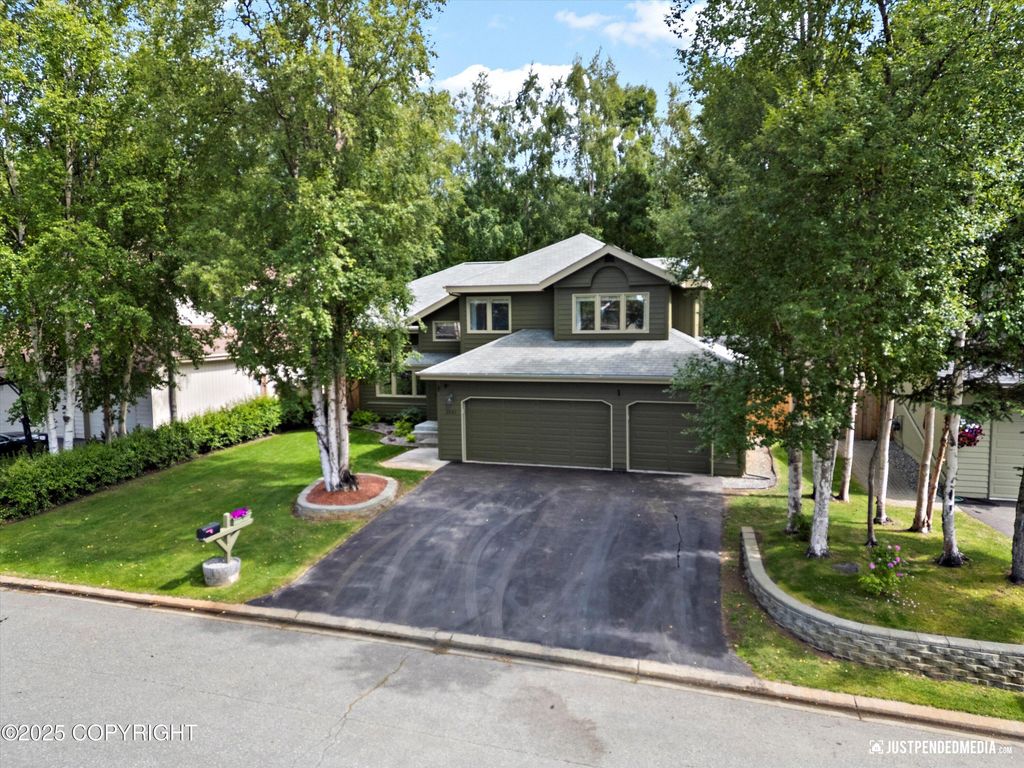 3561 Eastwind Drive, Anchorage, AK 99516